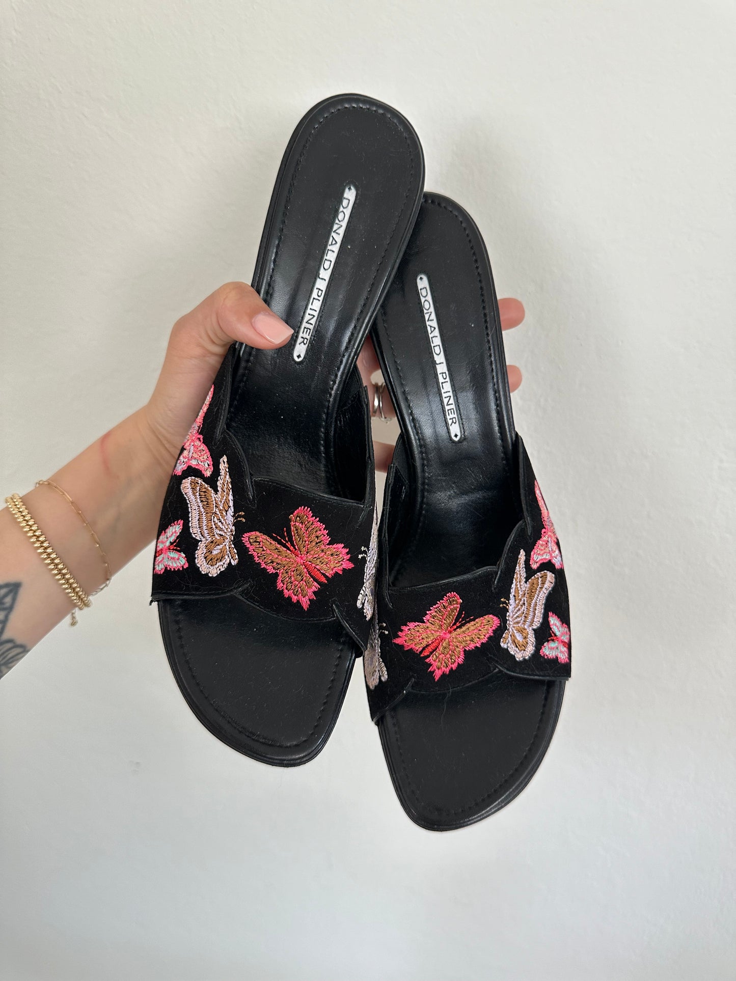 Donald J Pliner Suede Butterfly Mule (40)