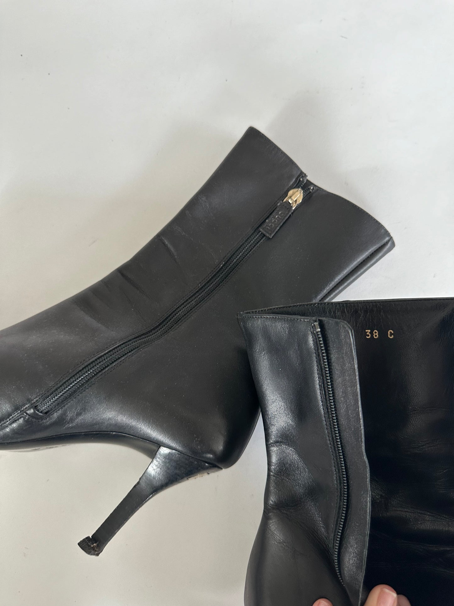Gucci 90’s Ankle Boot (38)
