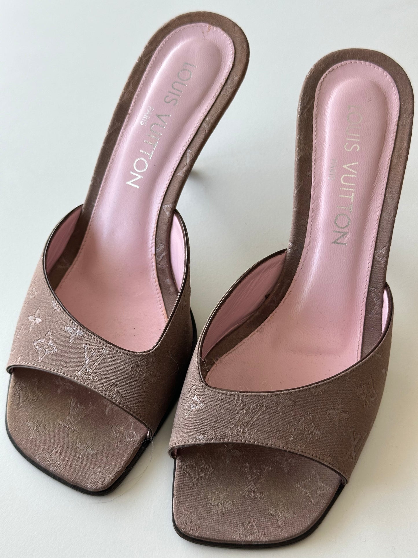 Louis Vuitton Satin Mule (35.5)