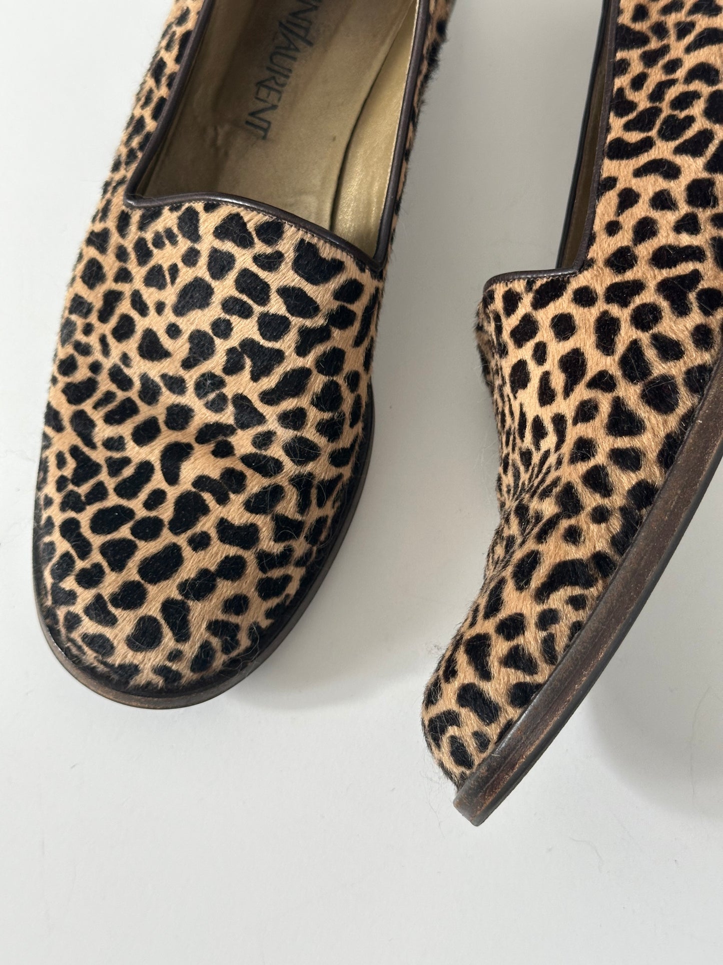Yves Saint Laurent Loafer (39)
