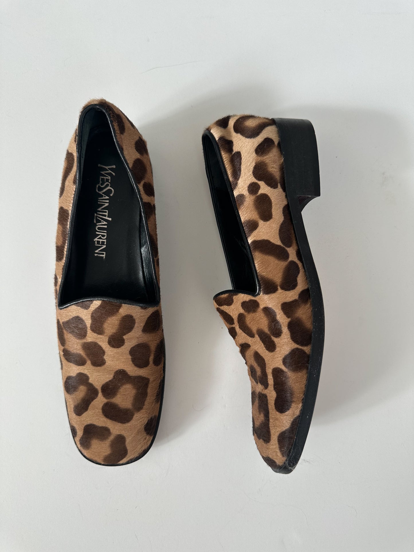 Yves Saint Laurent Loafer (37)