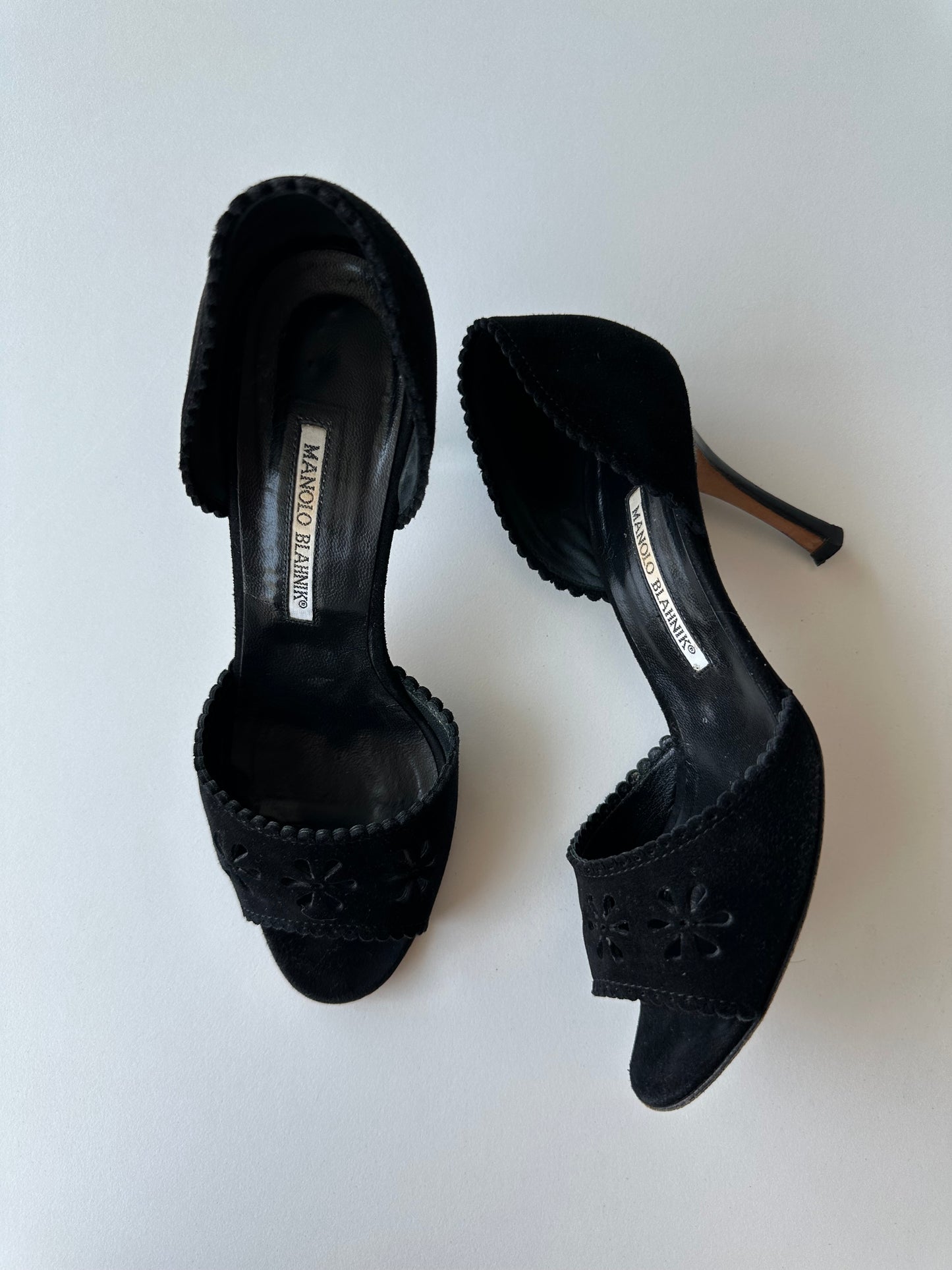 Manolo Blahnik Floral Lasercut Pump (36.5)