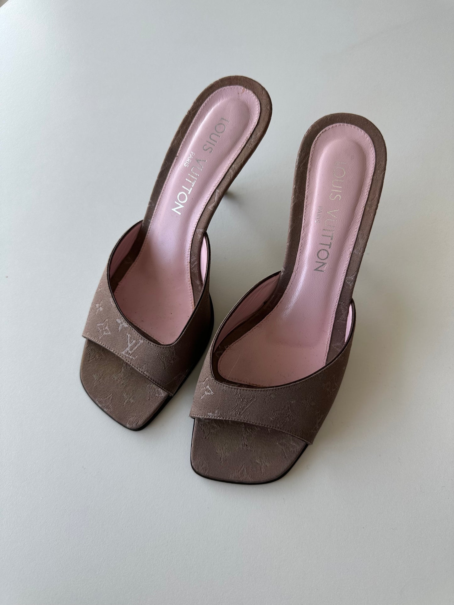 Louis Vuitton Satin Mule (35.5)