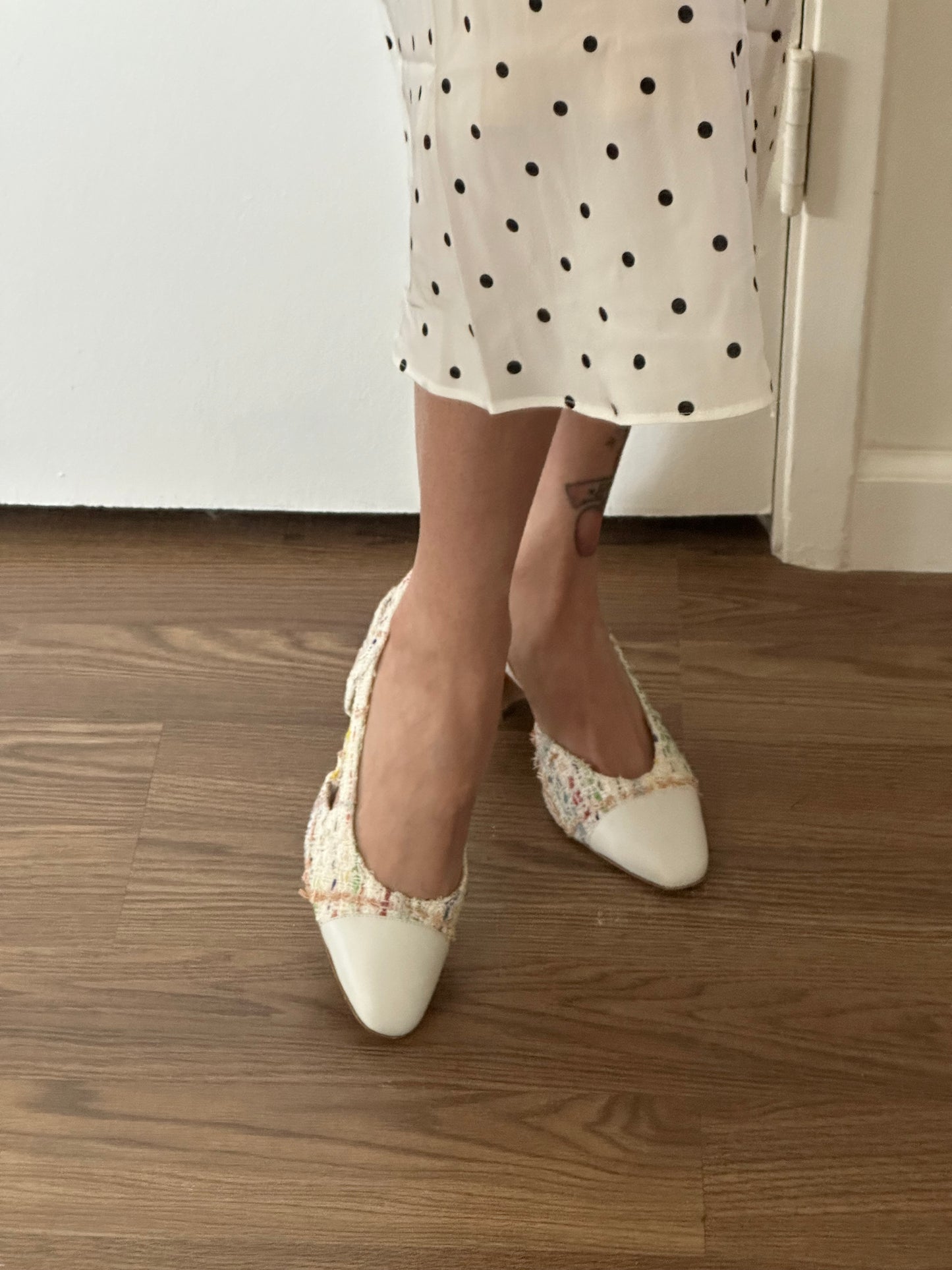 Chanel Tweed Slingback (37)