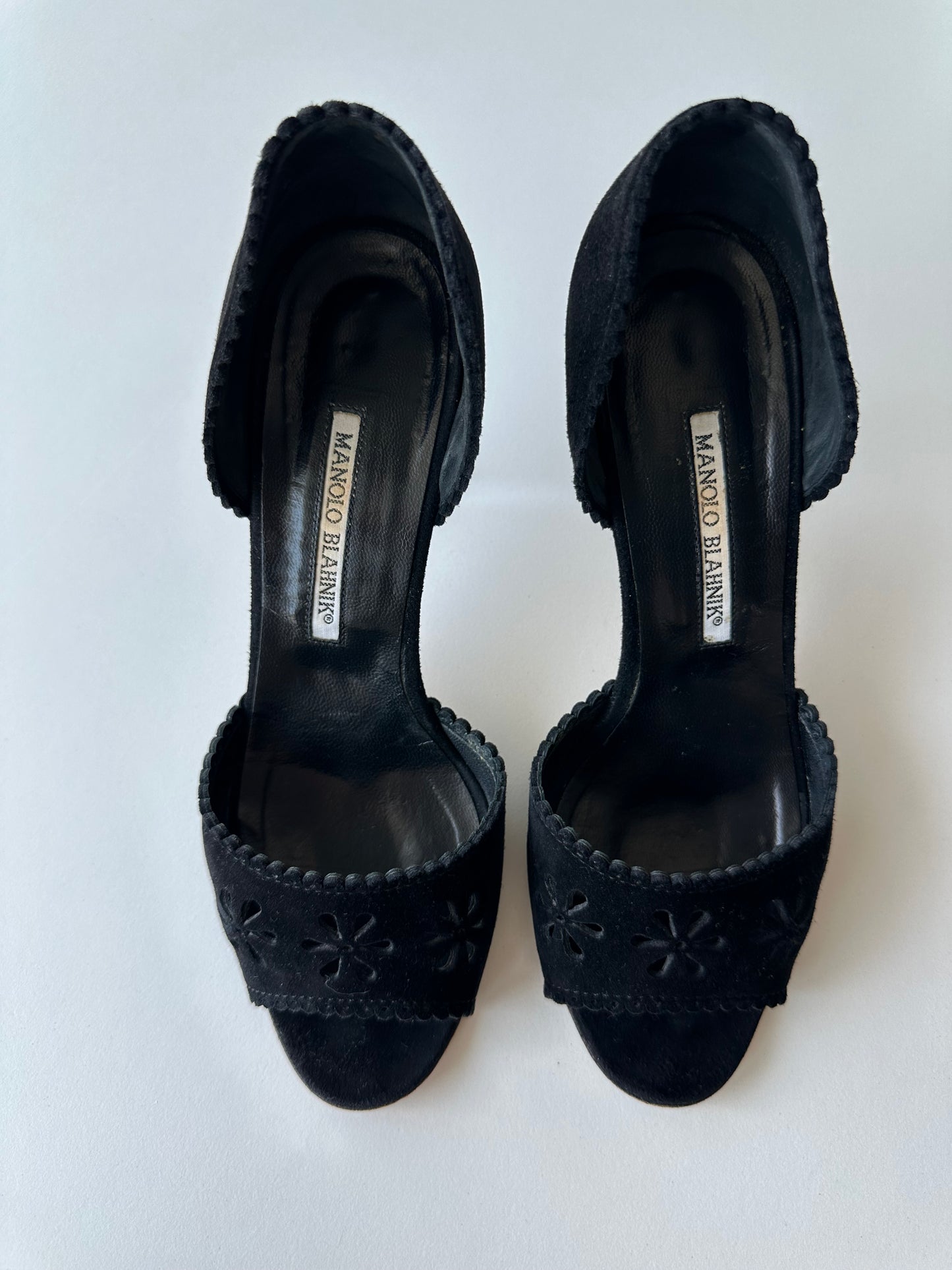 Manolo Blahnik Floral Lasercut Pump (36.5)