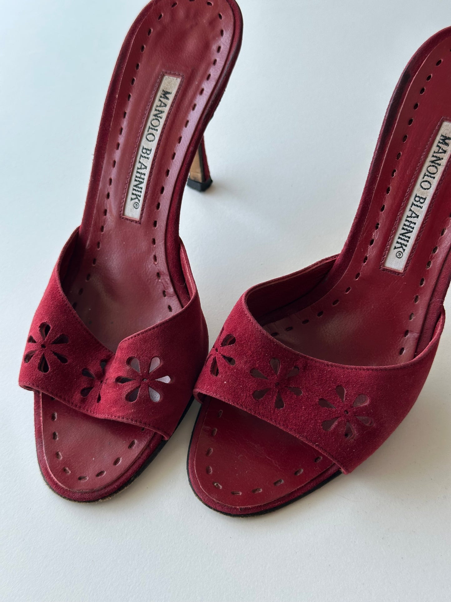 Manolo Blahnik Floral Lasercut Mule (36)