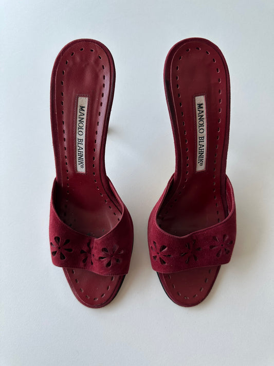 Manolo Blahnik Floral Lasercut Mule (36)