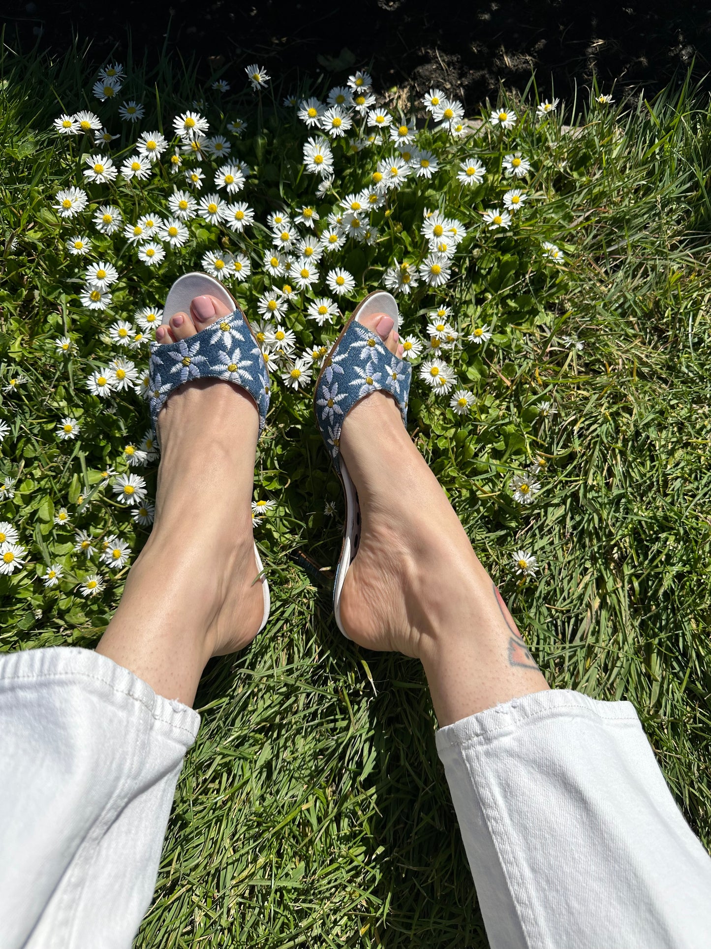 Manolo Blahnik Daisy Denim Mule (38)