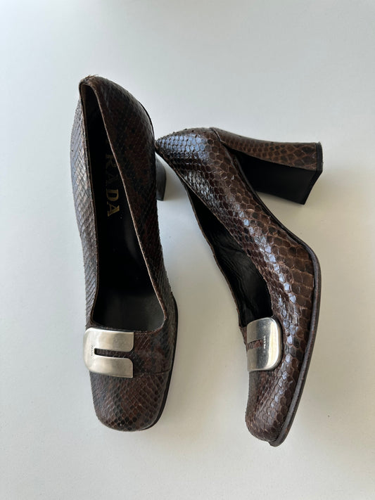 Prada 90’s Snakeskin Pump (38)