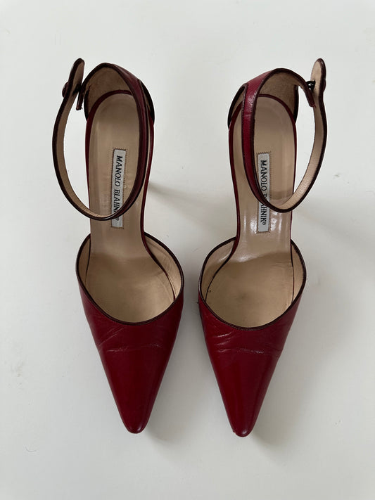 Manolo Blahnik Mary Jane Heel (38.5)