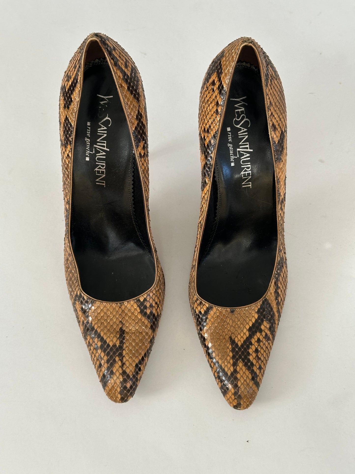 Yves Saint Laurent Snakeskin Pump (38.5)