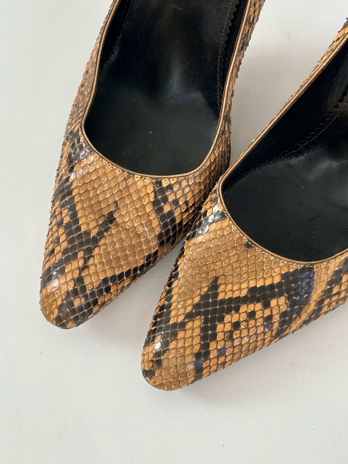 Yves Saint Laurent Snakeskin Pump (38.5)
