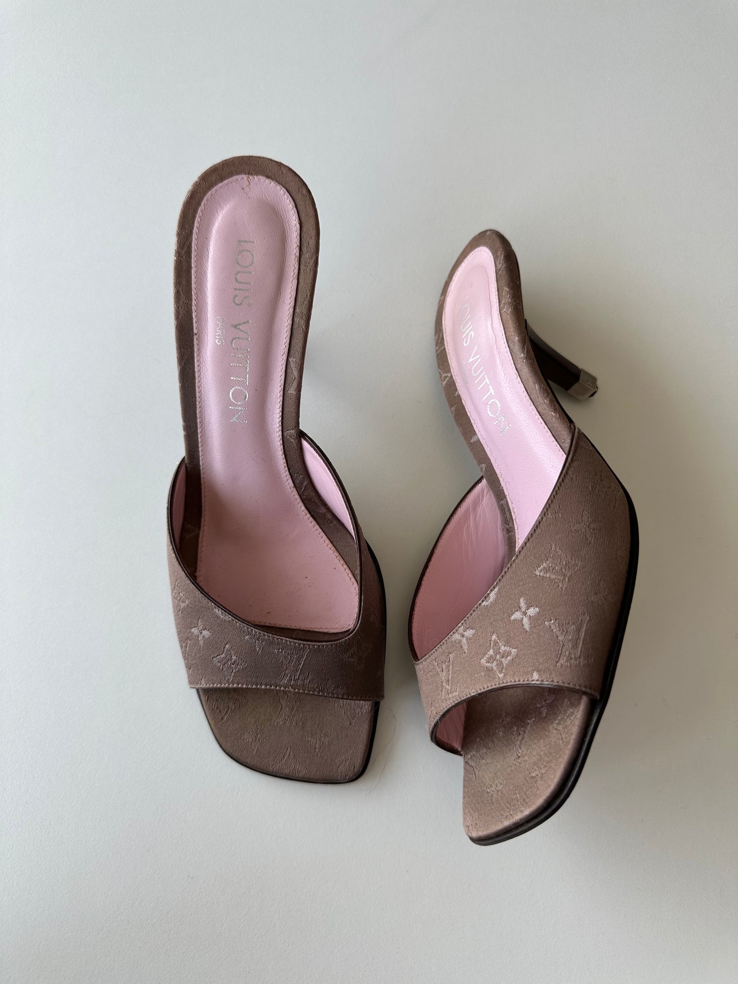 Louis Vuitton Satin Mule (35.5)
