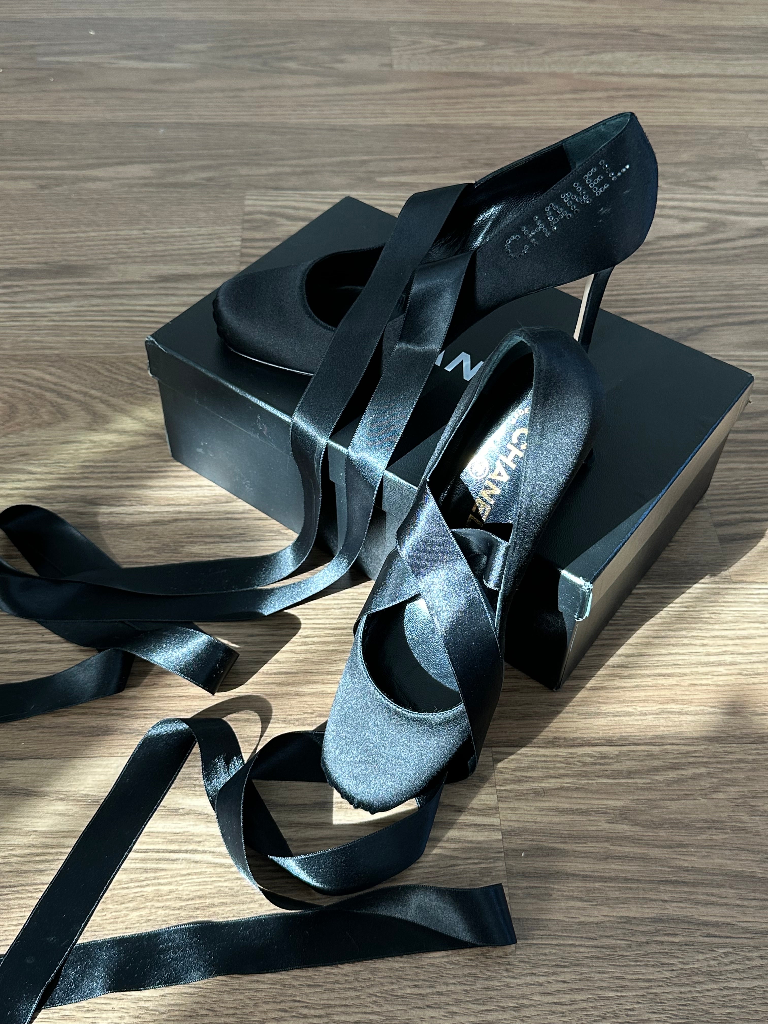 CHANEL 25P CC Two Tone Mesh Grosgrain Cap Toe Ballerina