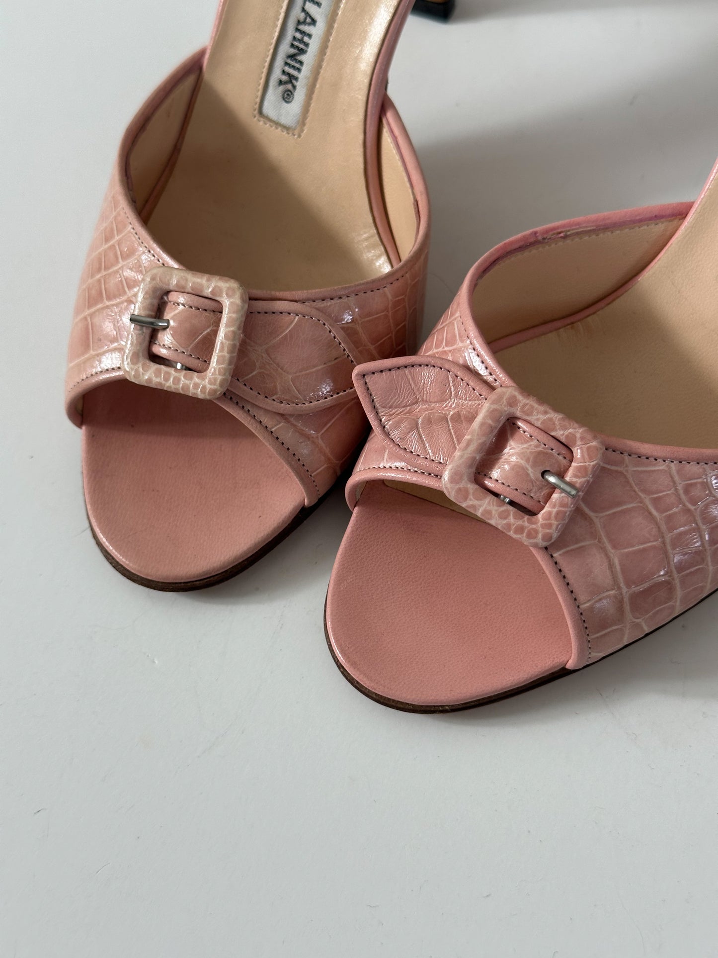 Manolo Blahnik Peeptoe Heel (35.5)