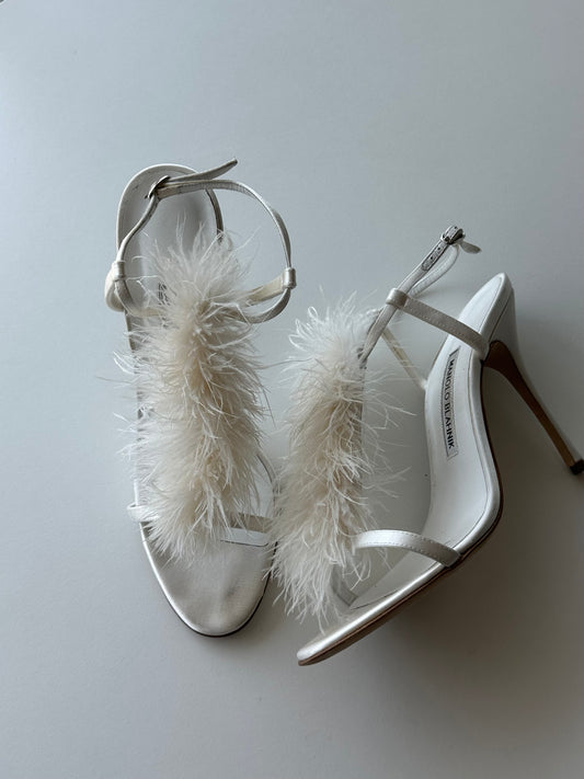 Manolo Blahnik Ostrich Feather Heel (39)