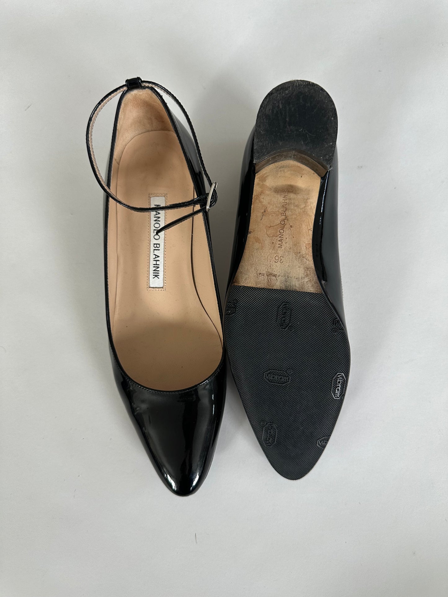 Manolo Blahnik Mary Jane Block Heel (36)