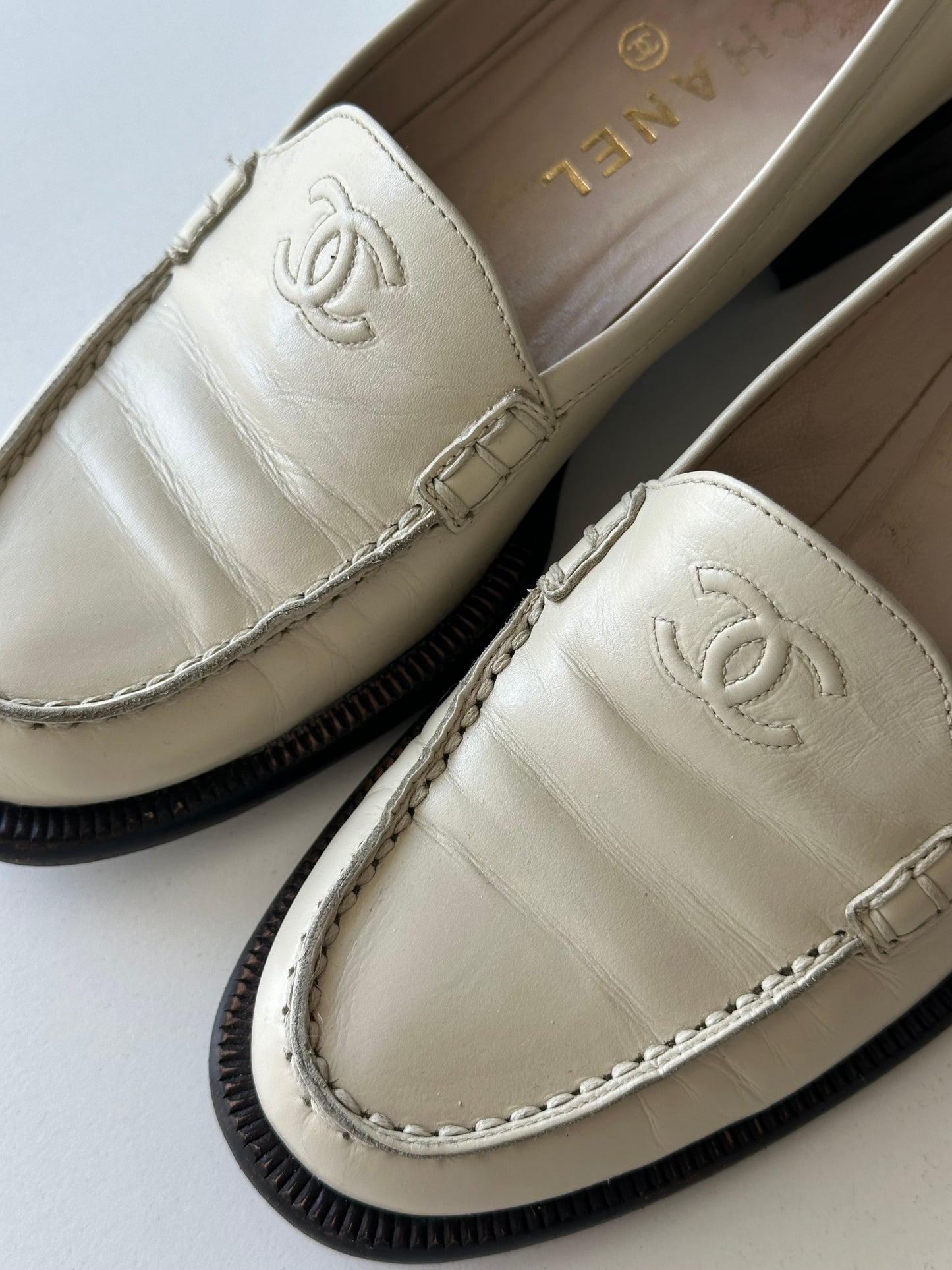 90’s Chanel Leather Loafer (37)