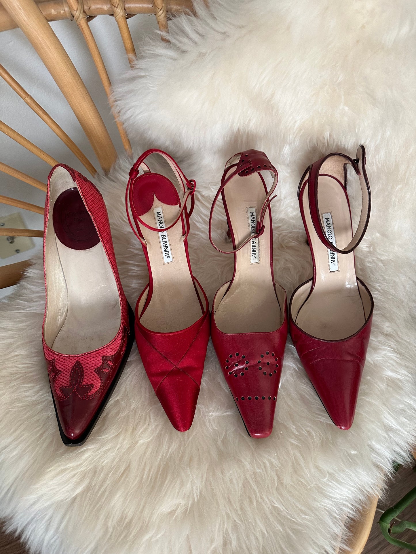 Manolo Blahnik Silk Satin Heel (39)