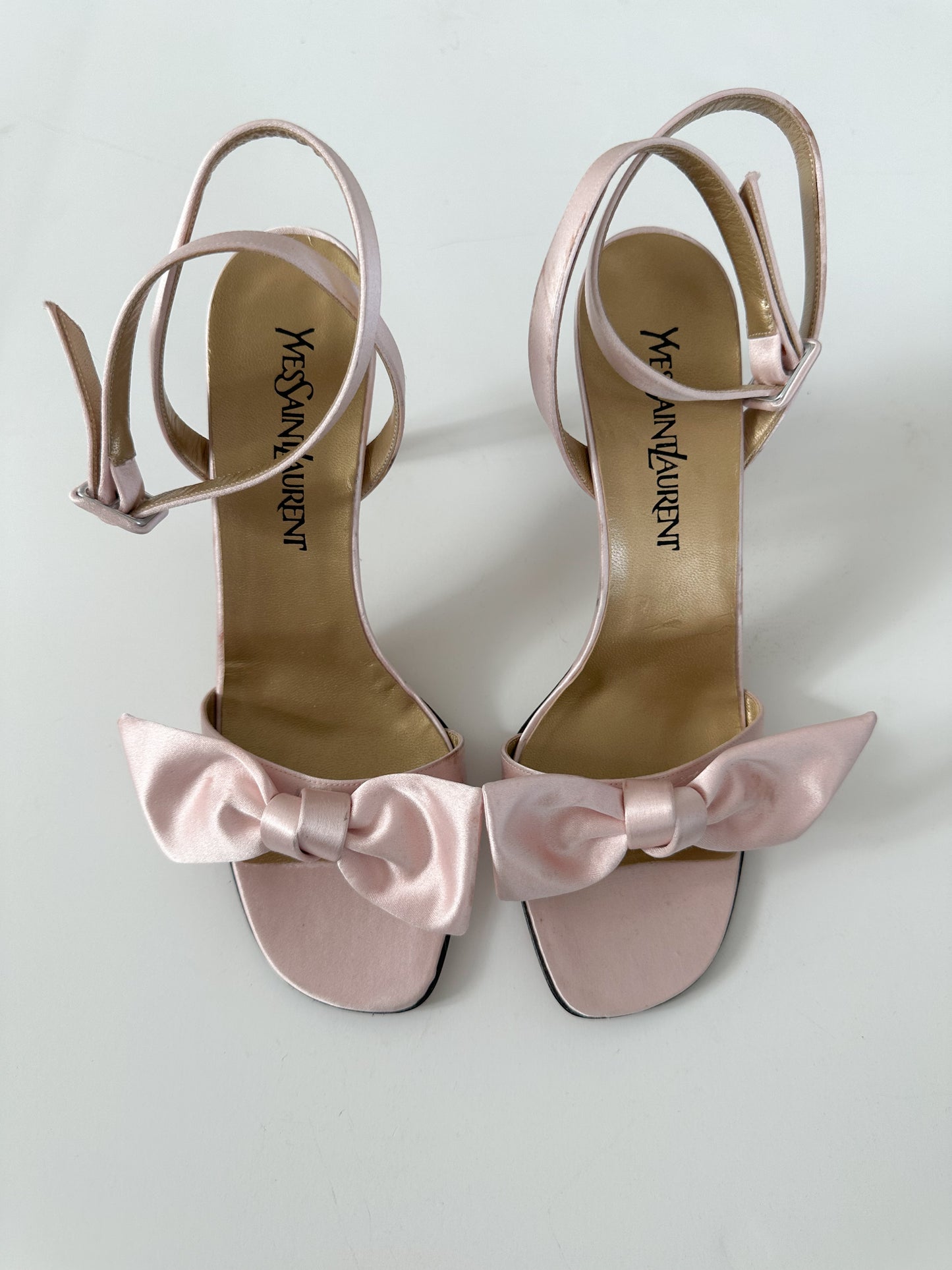 Yves Saint Laurent Bow Heel (8.5)