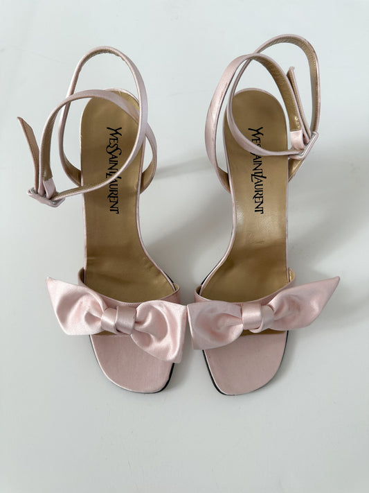 Yves Saint Laurent Bow Heel (8.5)