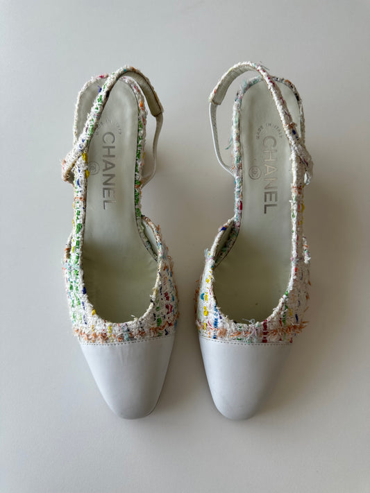 Chanel Tweed Slingback (37)