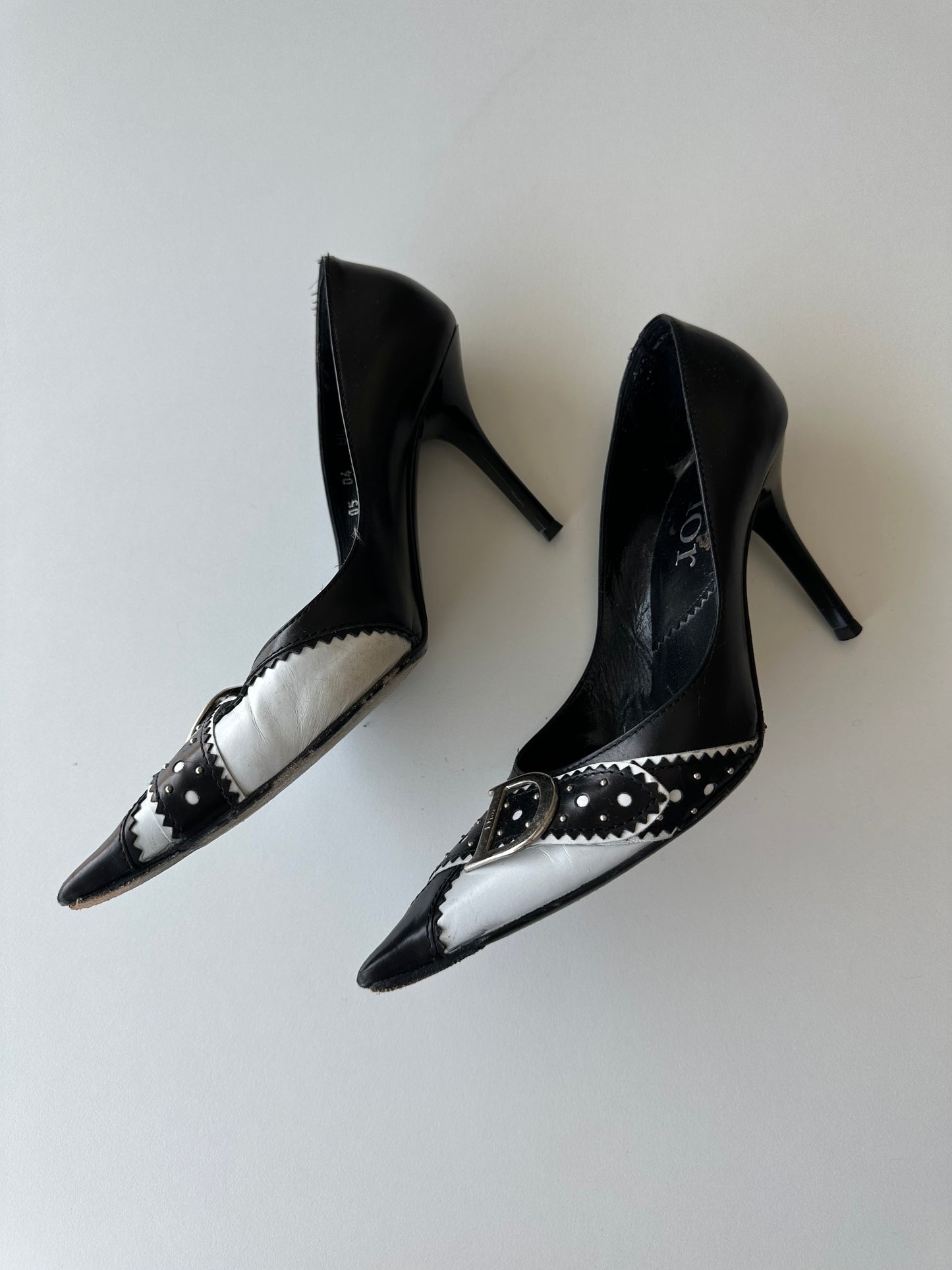 Dior ‘D’ Buckle Heel (37)