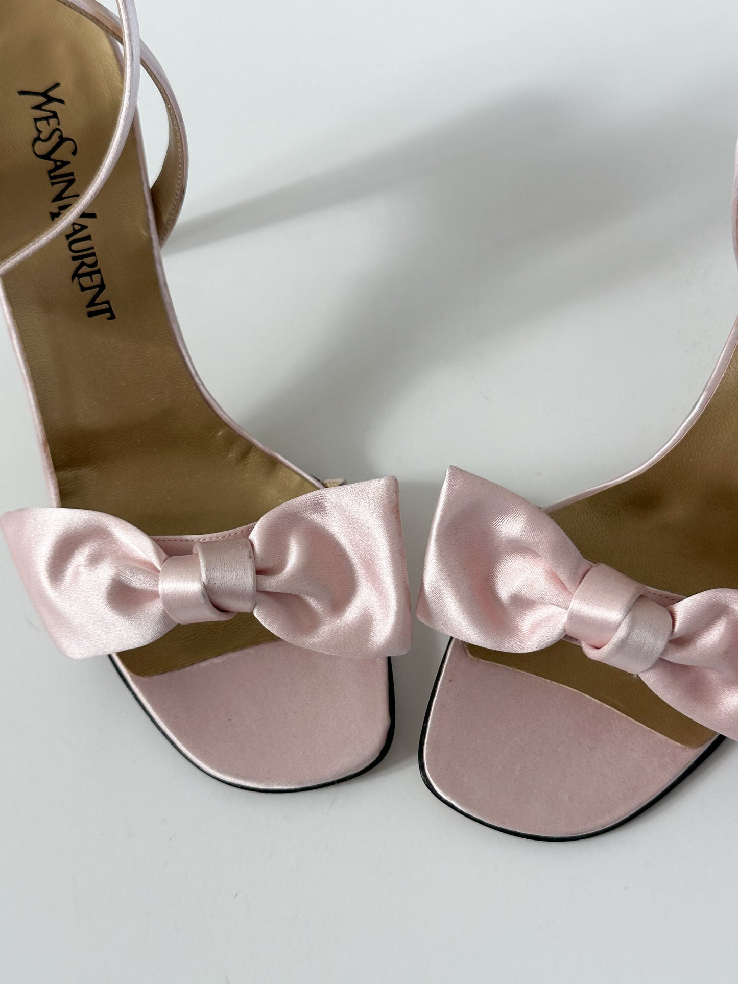 Yves Saint Laurent Bow Heel (8.5)