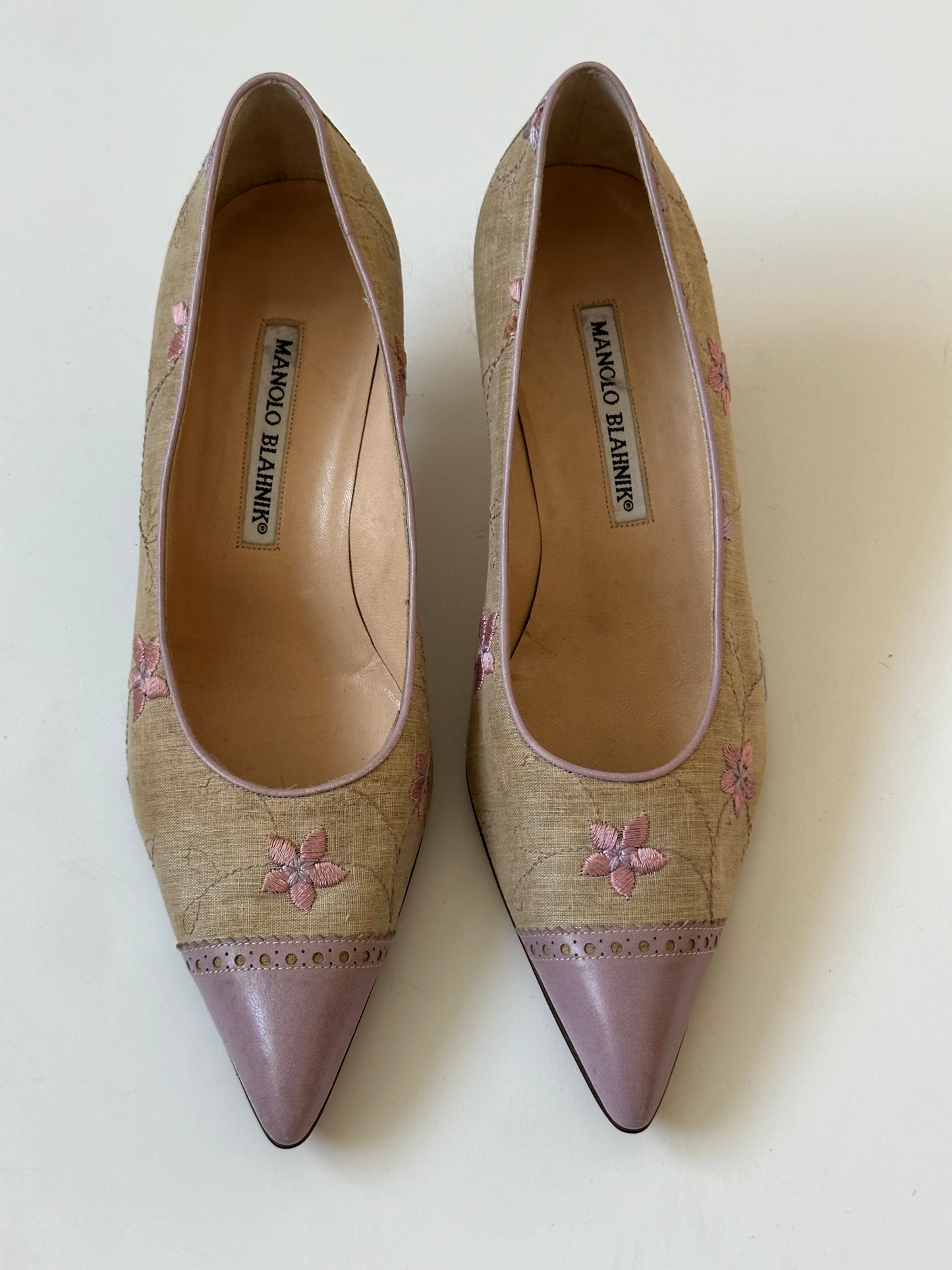 Manolo Blahnik Lavender Floral Captoe heel (37.5)