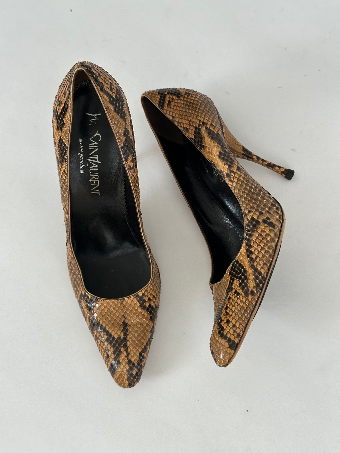 Yves Saint Laurent Snakeskin Pump (38.5)