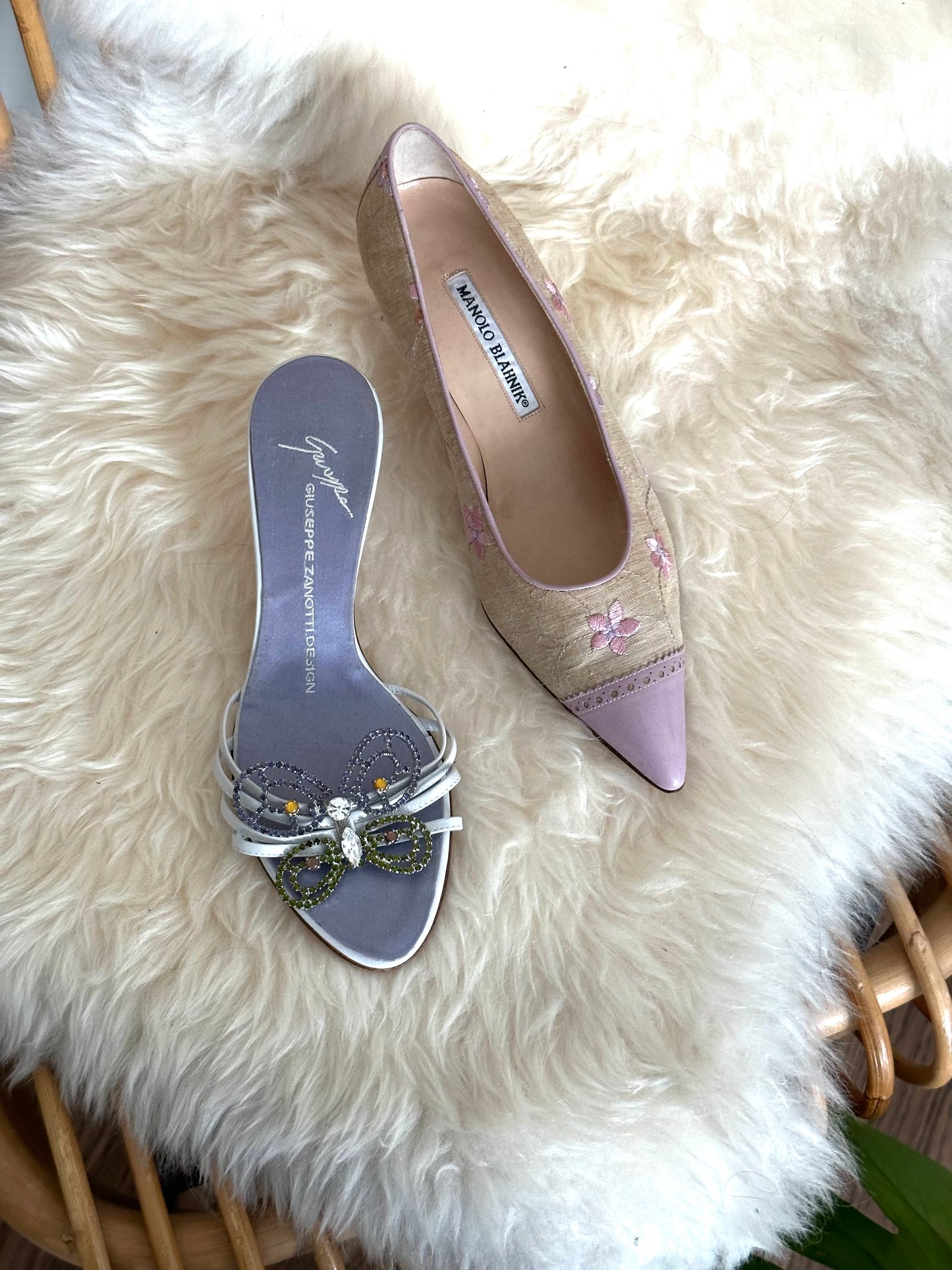 Manolo Blahnik Lavender Floral Captoe heel (37.5)