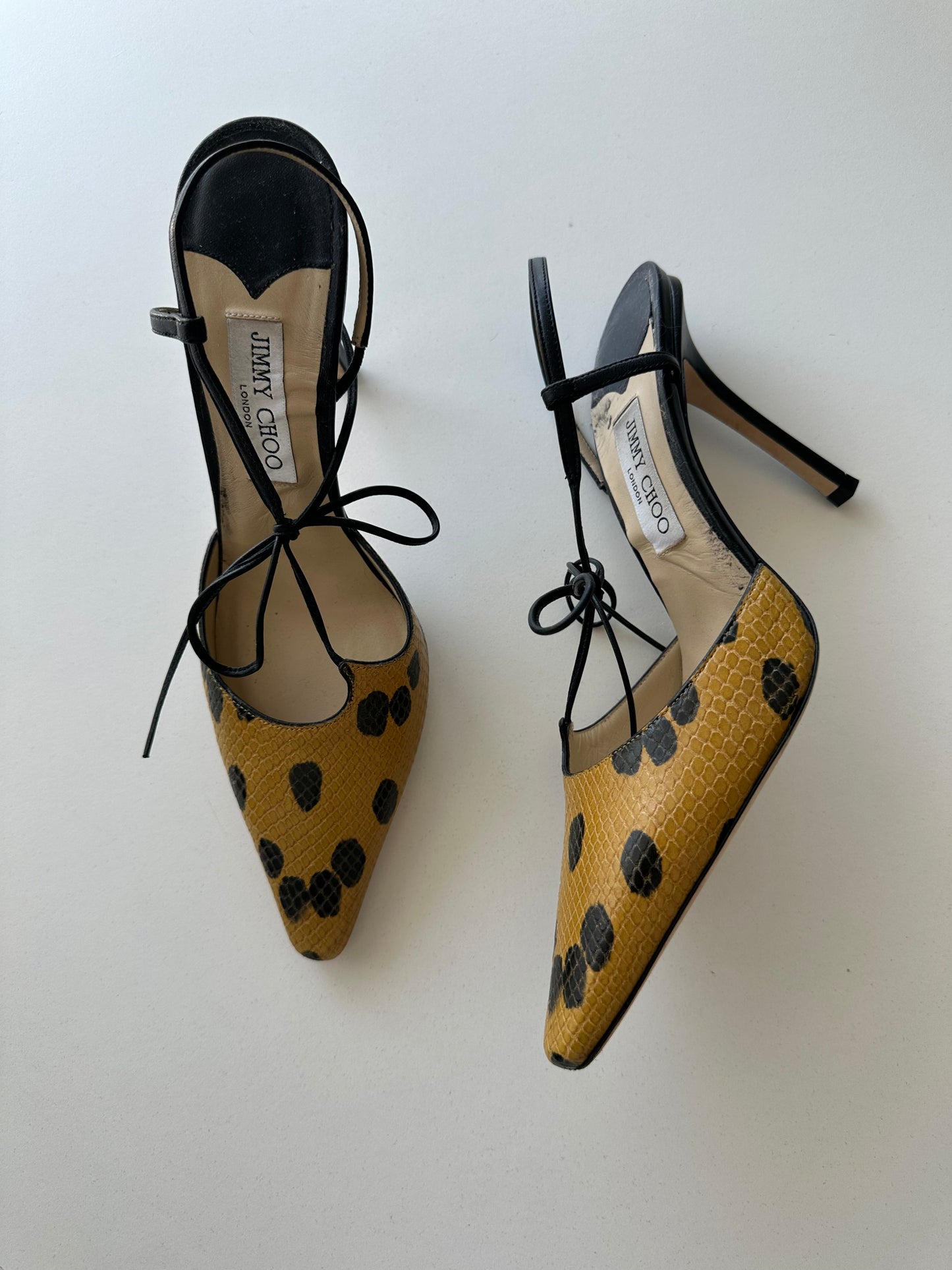 Jimmy Choo “The Bow” (40.5)
