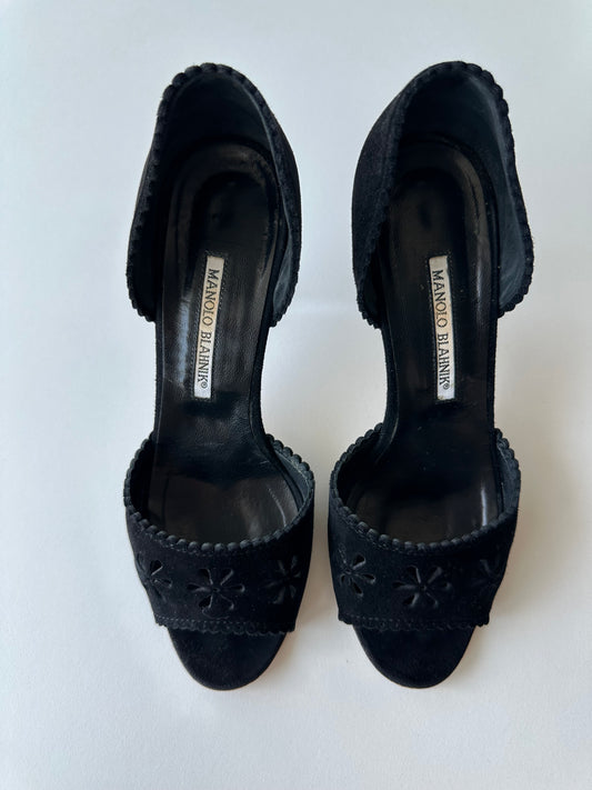 Manolo Blahnik Floral Lasercut Pump (36.5)