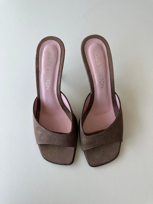 Louis Vuitton Satin Mule (35.5)